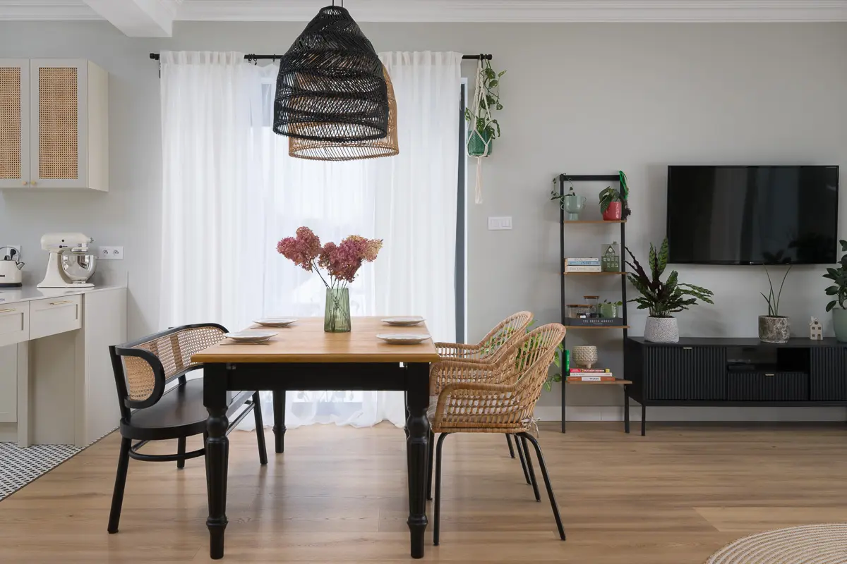 Przestronny i jasny salon połączony z jadalnią – fotografia nieruchomości Gorzów Wielkopolski.